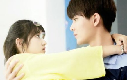 我和两个他电视剧中肖恩和周洋什么关系 剧中