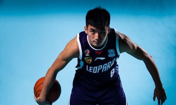 他们是中国篮球青训最好的球队 却始终无人在