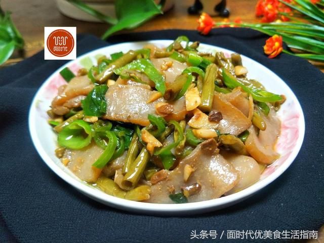 比肉菜还好吃的素菜，上桌就被抢光，价格很便宜，3块钱能炒一盘