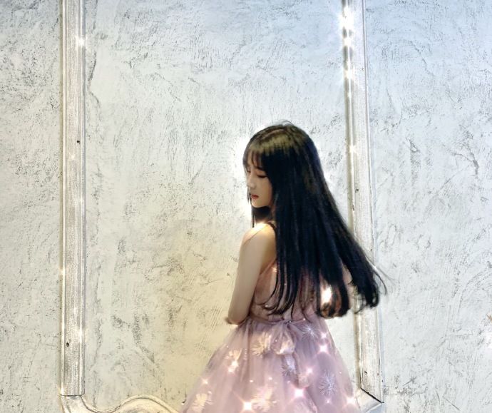 杨清柠晒美照,a美女撞脸四美女感觉鞠婧,网的美女的胸千年吃图片