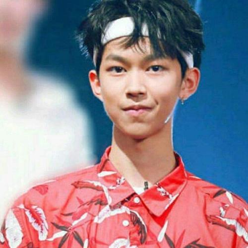 网红大整改 冯提莫参加蒙面唱将、张大仙拍杂