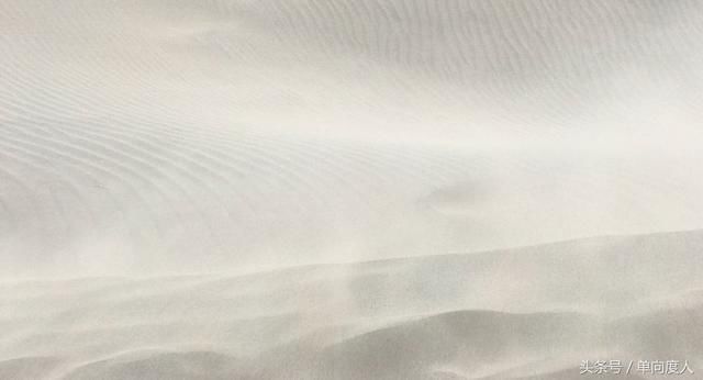 DAY16敦煌：穿越当金山无人区，抵达敦煌，沙漠露营