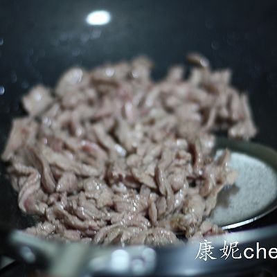 胡萝卜木耳炒肉丝