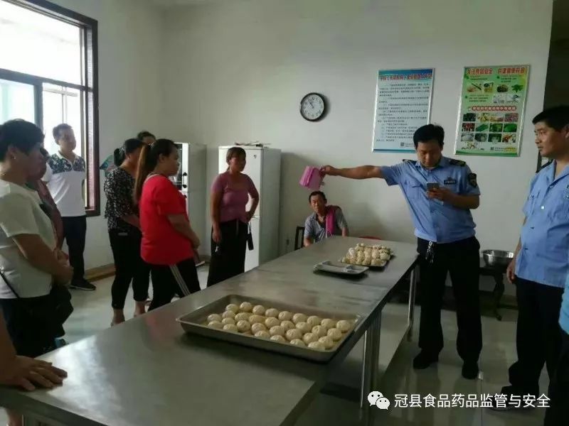 冠县开展幼儿园食堂开放日活动,家长代表零距