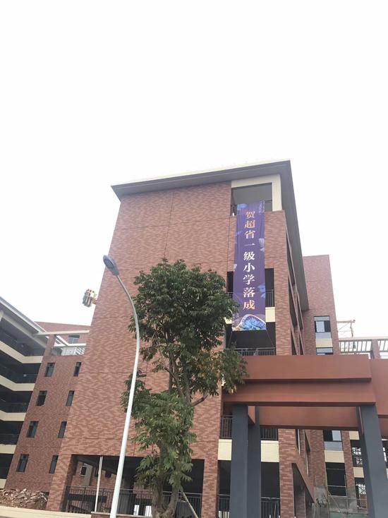 万人抢看样板房，这个楼盘可以不买但不能不知道