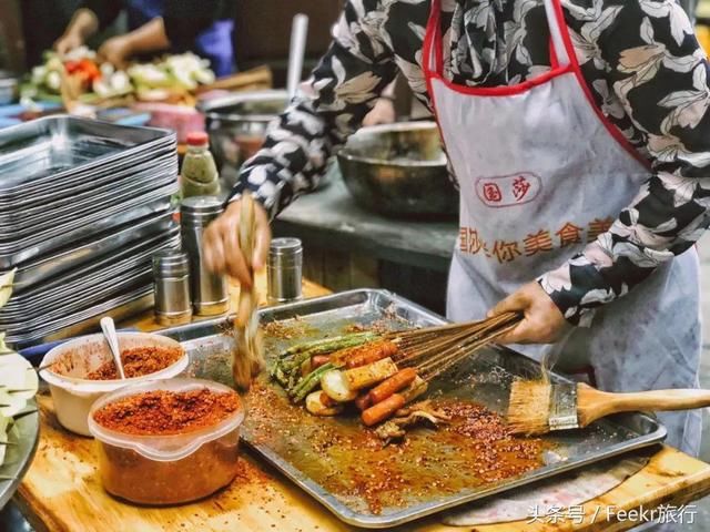 外地人跑成都吃美食，成都人却专程来这！感受吃货界的耶路撒冷