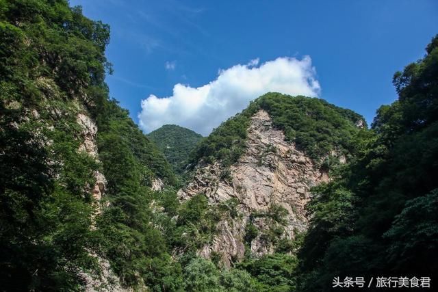 距西安约2小时路程,有个天然的彩虹瀑布,每天仅有5小时观赏时间