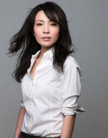 张嘉译被她迷得神魂颠倒，离婚后又恋上孙红雷，今44岁仍别有韵味