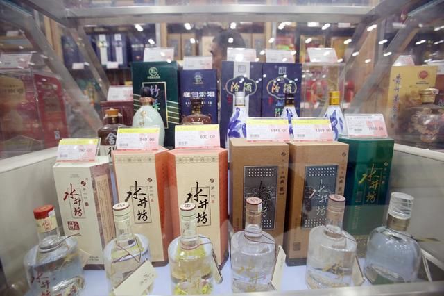 22日美食精选：10元左右的瓶装白酒都是“酒精”与“香精”勾兑的