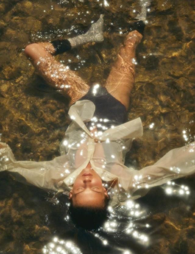 摄影师Emre Unal 2018土耳其版《ELLE》6月