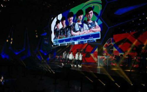 LOL:IG仅夺冠半年就濒临瓦解,电竞圈沦为宫斗