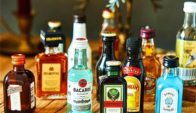 喝白酒喝很多水