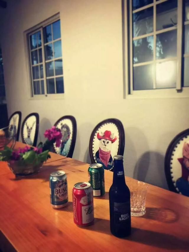 卖了深圳的一套房,她和老公在海岛买了个大别墅,让疯狂变成风光
