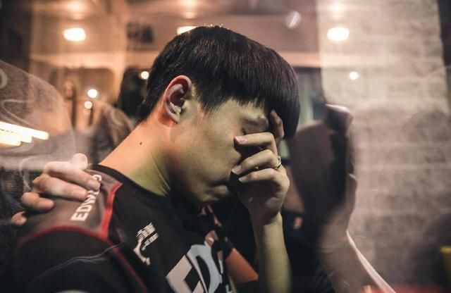 厂长疑落选LPL雅加达亚运会名单,廉颇老矣,尚