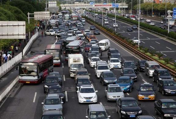 C1驾照和摩托车二证合一,但规定却让车主很难