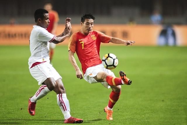 球迷热议国足1比0缅甸:黄紫昌首秀及格,中卫于