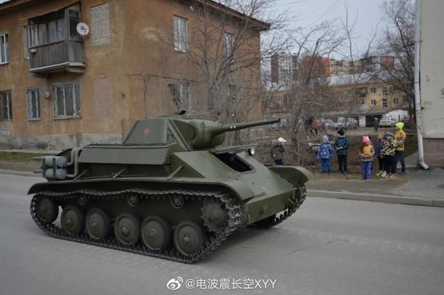 俄罗斯2019年大阅兵不惜血本:古董级战车组