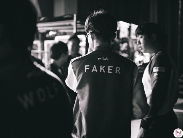 队友夸他是第二个Faker！和大魔王真的太像了