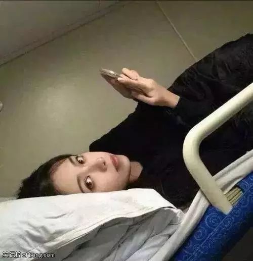 偷合租美女内衣打胶_合租美女的内衣内裤