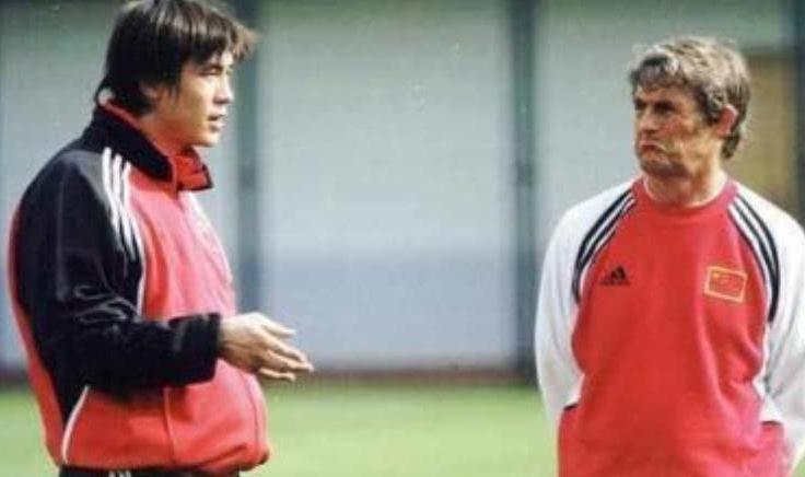 婚后他仍单身,前妻曾是空姐,前国脚张玉宁现状