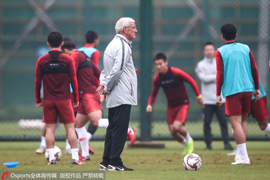 国足热身赛6-0鲁能U23 18日前往多哈两球员离