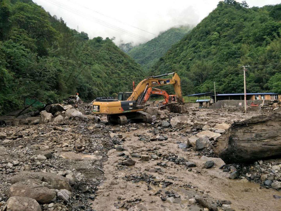 福贡县人口_信通中国走进云南福贡 衣暖一生搭建关爱之桥