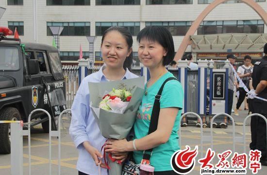 2018高考结束 回顾考生走出考场瞬间