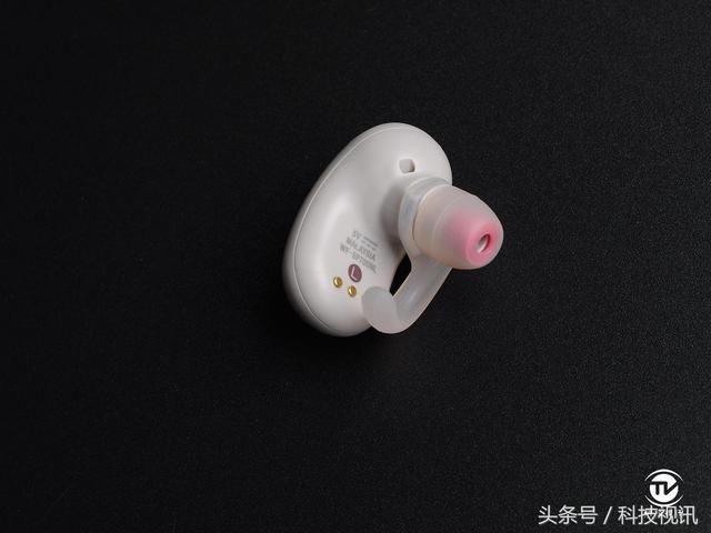 索尼WF-SP700N \/Bose SoundSport Free无线