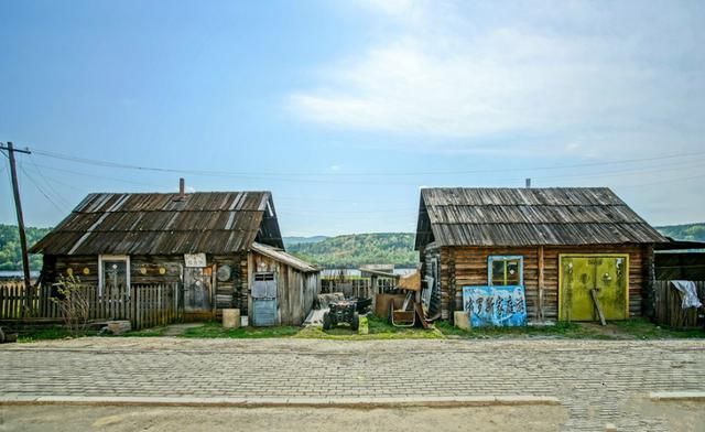 中俄边境的世外桃源村庄，生活着八户人家，风景远超香格里拉