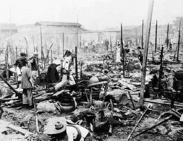南京大屠杀前五天的镇江惨案 短短三个月 人口