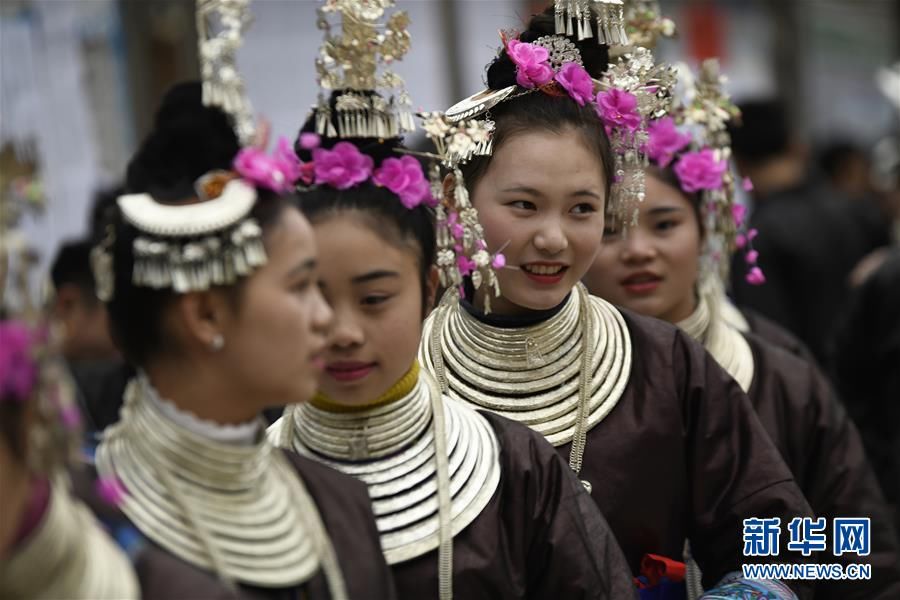 贵州从江:千人哆耶迎春来