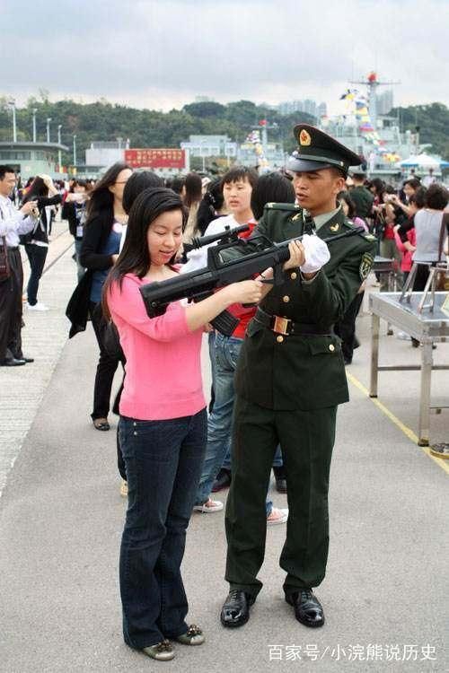 解放军这支部队只有几千人,首长却都是将军军