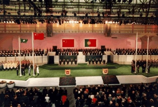 葡萄牙1975年就退出澳门,为何中国99年才接收