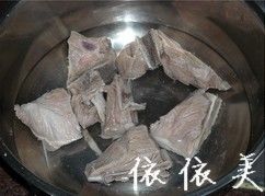 清热滋润的老黄瓜眉豆猪骨汤