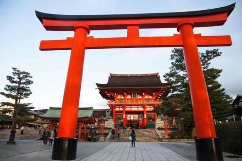 日本只为三个中国人立神社:徐福、蒋介石,还有