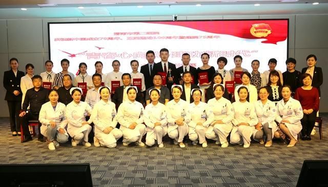 市二院举办纪念五四运动100周年演讲比赛