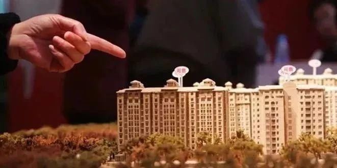 泰州靖江:某小区25%公摊面积引众怒!伤民伤财