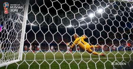 点球大战,丹麦门神舒梅切尔虽败犹荣