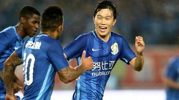 超级奇兵!25岁万金油迎巅峰:34分钟造两球,踢