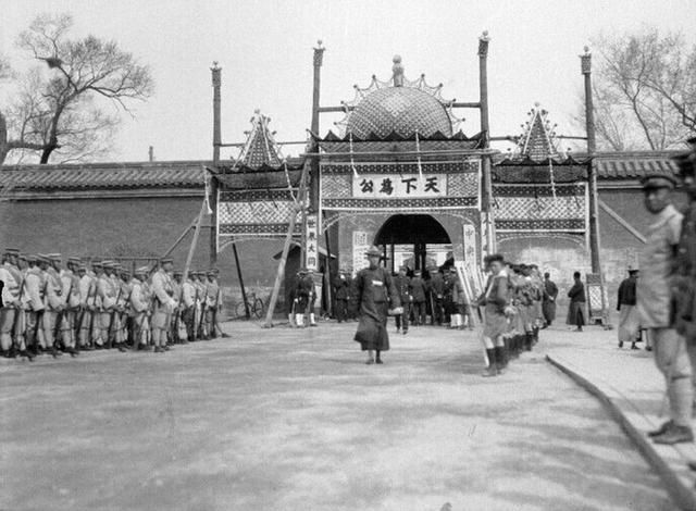 1929年孙中山移灵南京：北京城三十万人送行，南京城万人空巷迎接