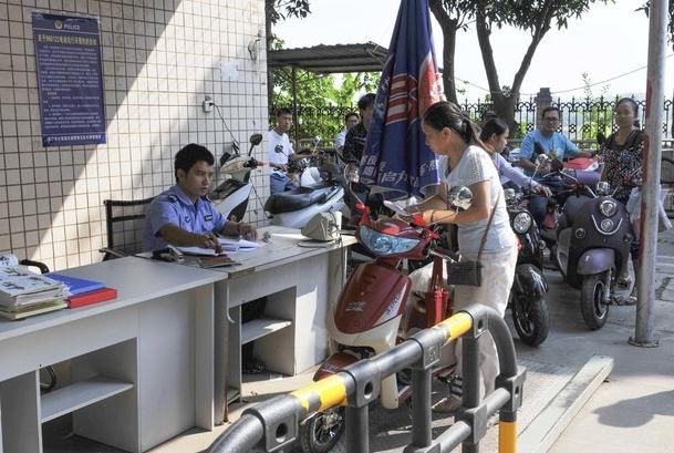 哭死!新国标发布,电动车以后都要上牌照了?