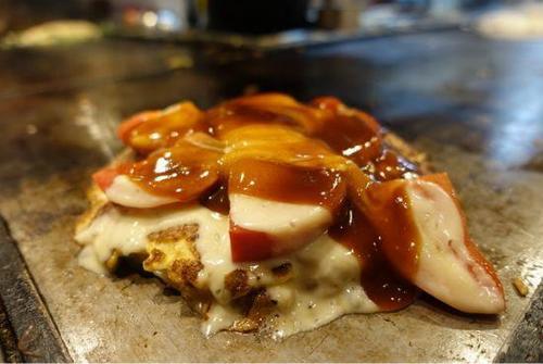 一块烧红的铁板用锤砸猜成语_烧红的铁板(2)