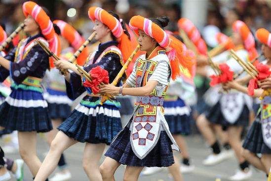 2018凉都六盘水马拉松29日鸣枪开跑 历届精彩