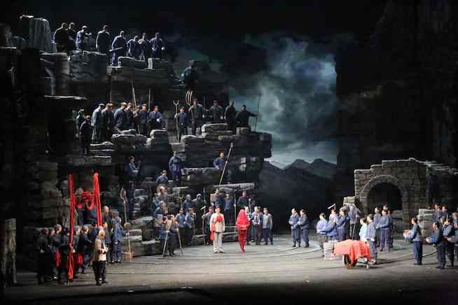 支部建在连上纪录片时间