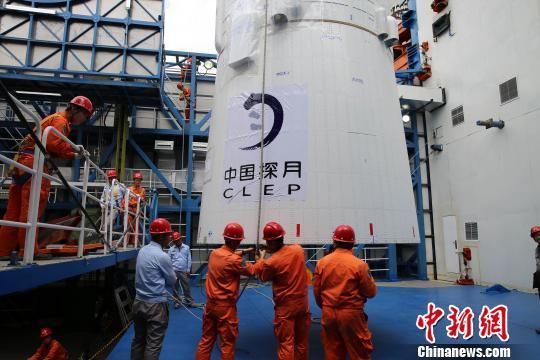 嫦娥四号中继星发射 40多万公里的地月通信“桥梁”!