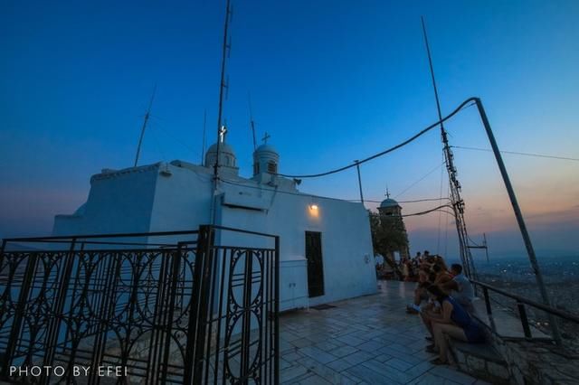 这里有座狼山，但是山上没有狼