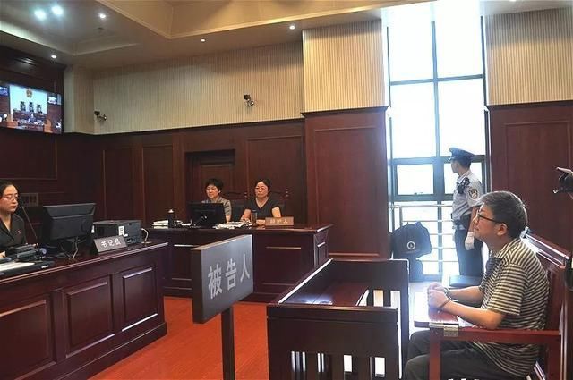 科大学第一附属医院原物资设备处处长何文胜受