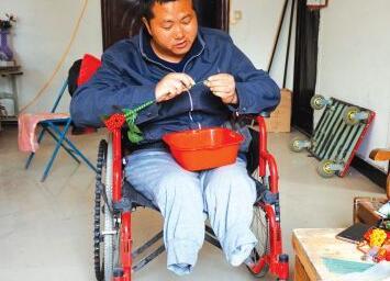 失去双腿的残疾人创业开店办厂,资产高达1000