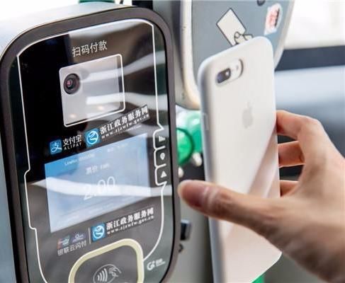 手机预订公交 不怕没位坐:杭州首条大数据公交