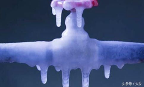 在农村冬天水管如何防冻?看这位农民大哥的创